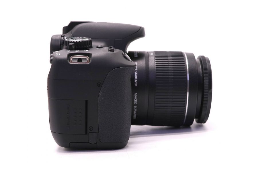 Canon EOS 650D kit в упаковке (пробег 700 кадров)