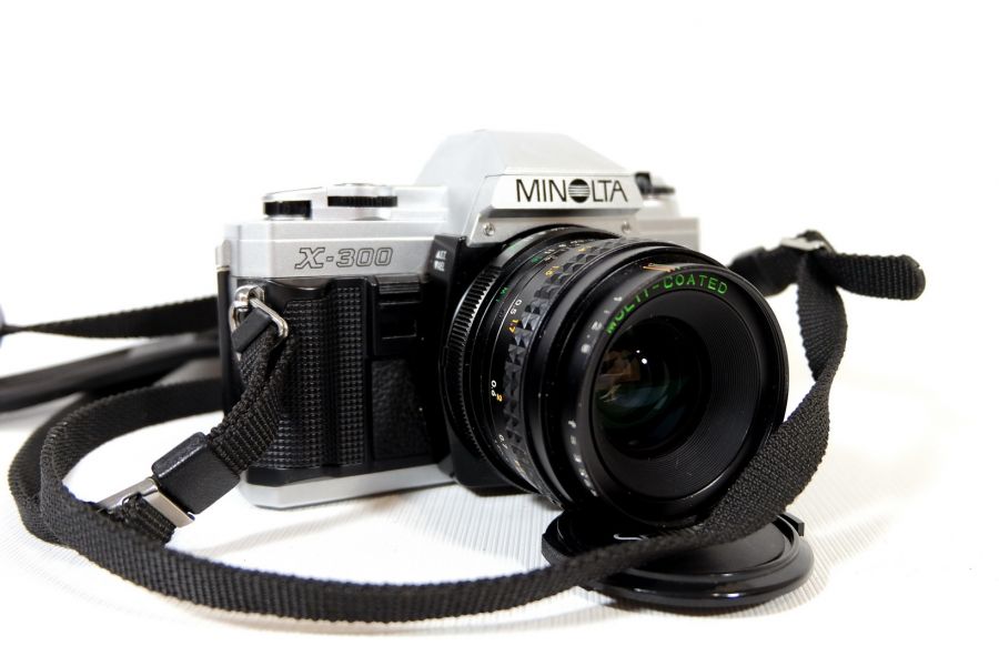 Minolta X-300 kit (Japan, 1989)