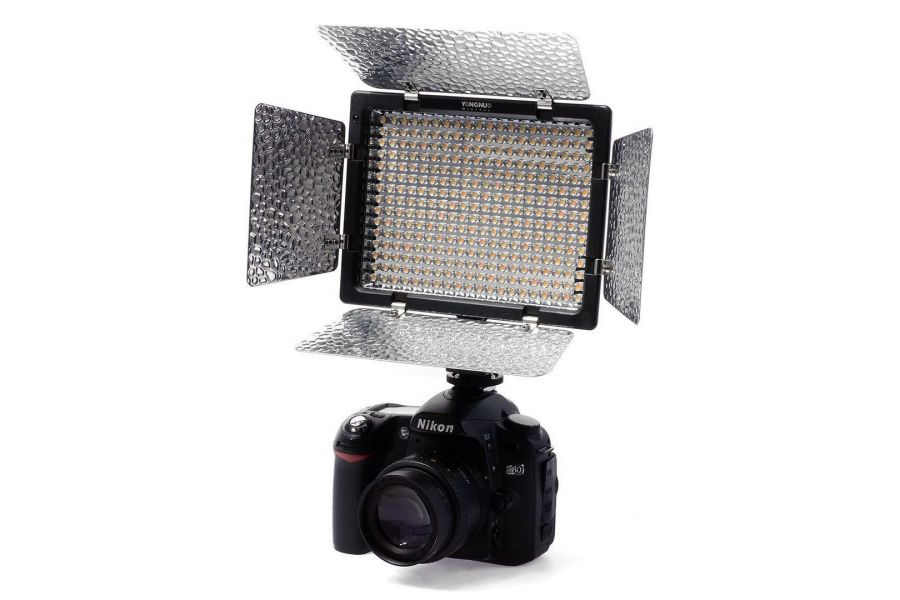 Осветитель светодиодный YongNuo LED YN-300II