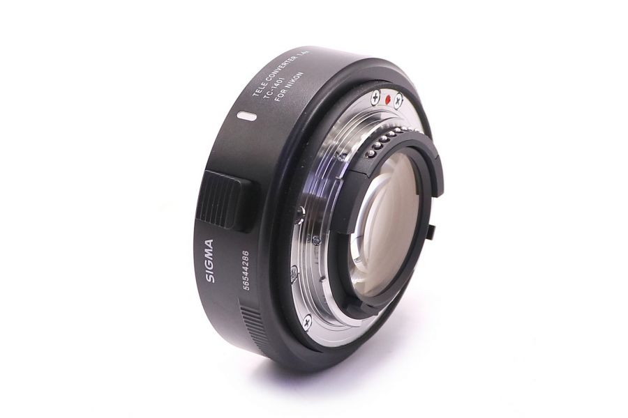 Телеконвертер Sigma Tele Converter TC-1401 1.4x for Nikon F в упаковке