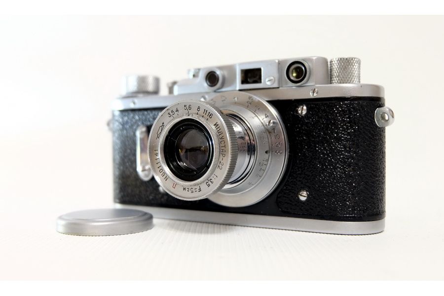 Фотокамера Зоркий 2 + Индустар-22 П (КМЗ, 1955)