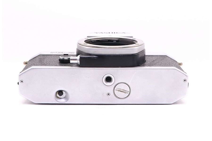 Yashica FX-2 body (Japan, 1976)