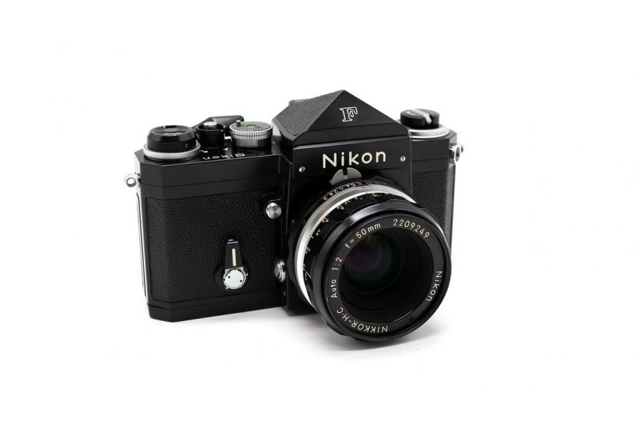 Nikon F kit (Japan, 1973)
