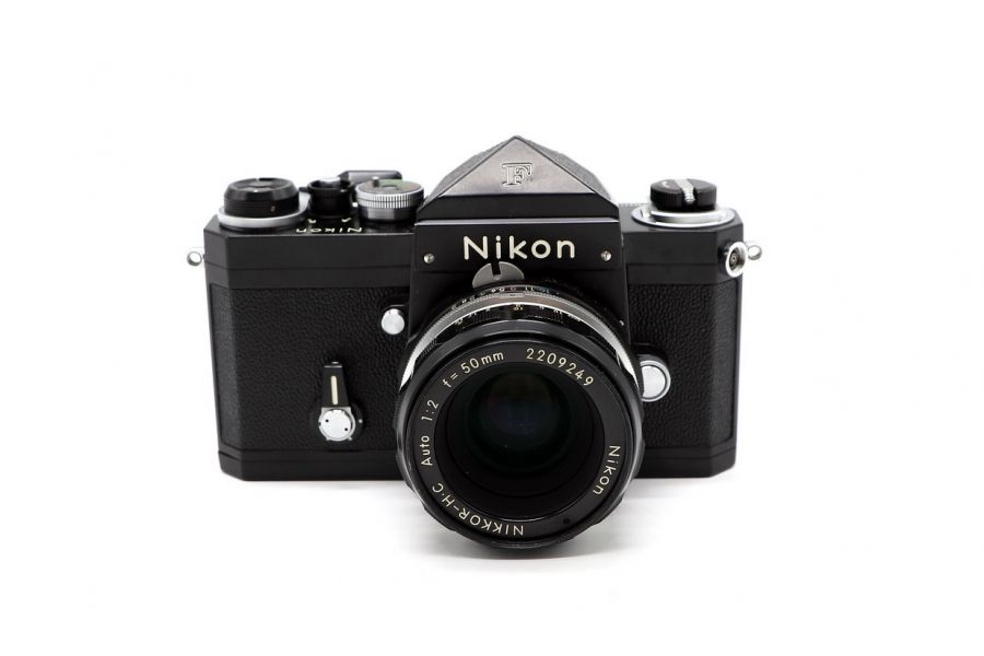 Nikon F kit (Japan, 1973)