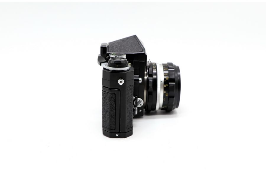 Nikon F kit (Japan, 1973)