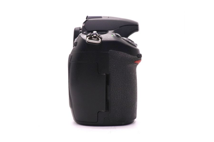 Nikon D300 body (пробег 29195 кадров)