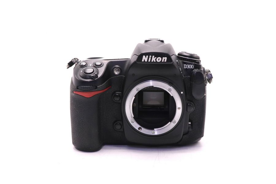 Nikon D300 body (пробег 29195 кадров)
