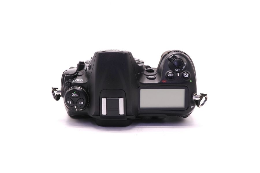 Nikon D300 body (пробег 29195 кадров)