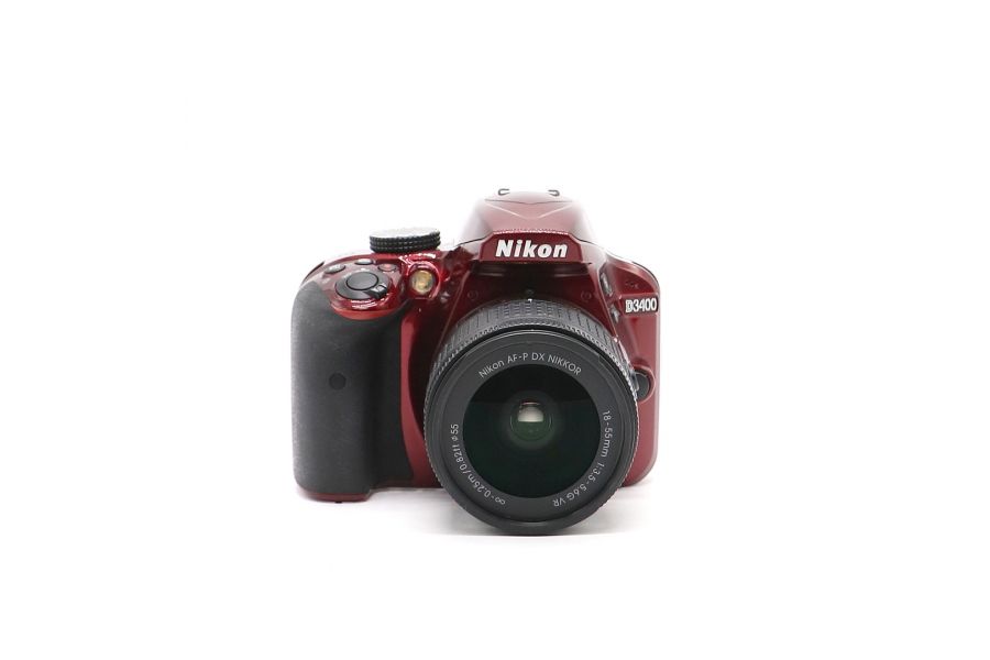 Nikon D3400 kit красный (пробег 1310 кадров)