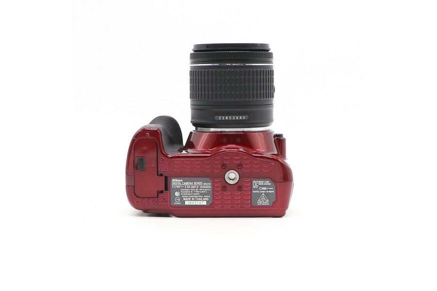 Nikon D3400 kit красный (пробег 1310 кадров)
