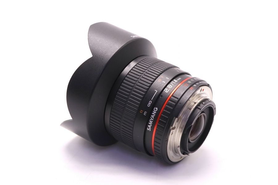Samyang 14mm f/2.8 ED AS IF UMC Nikon F в упаковке