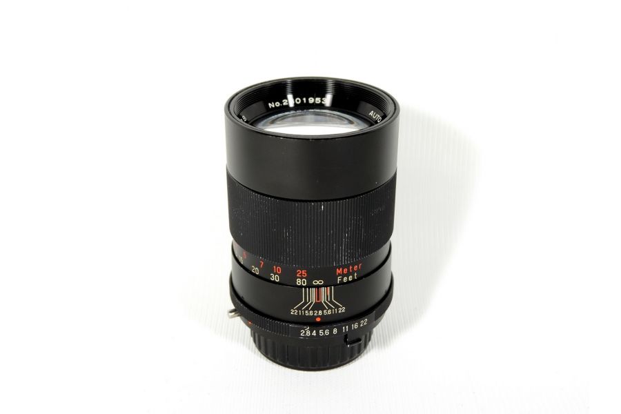 Vivitar Telephoto 2.8/135mm (Japan, 1980) 