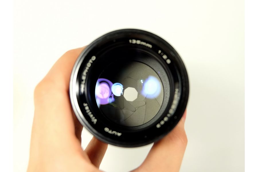 Vivitar Telephoto 2.8/135mm (Japan, 1980) 