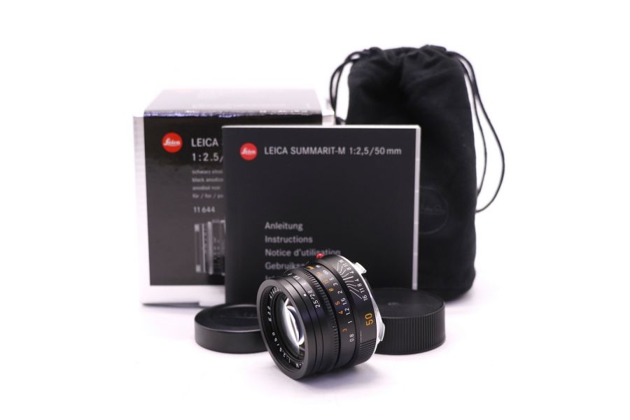 Leica Summarit-M 50mm f/2.5 в упаковке