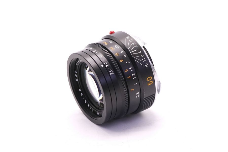 Leica Summarit-M 50mm f/2.5 в упаковке