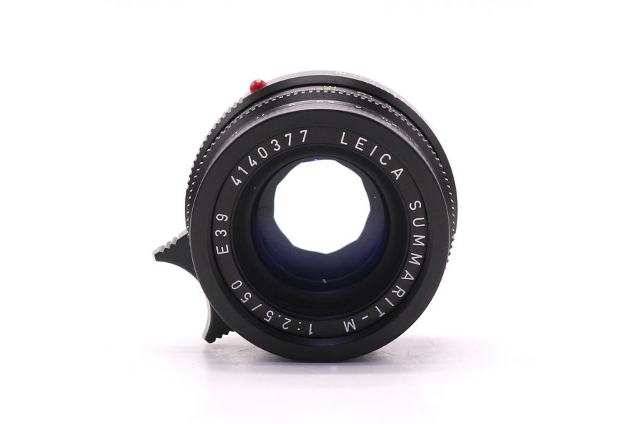 Leica Summarit-M 50mm f/2.5 в упаковке