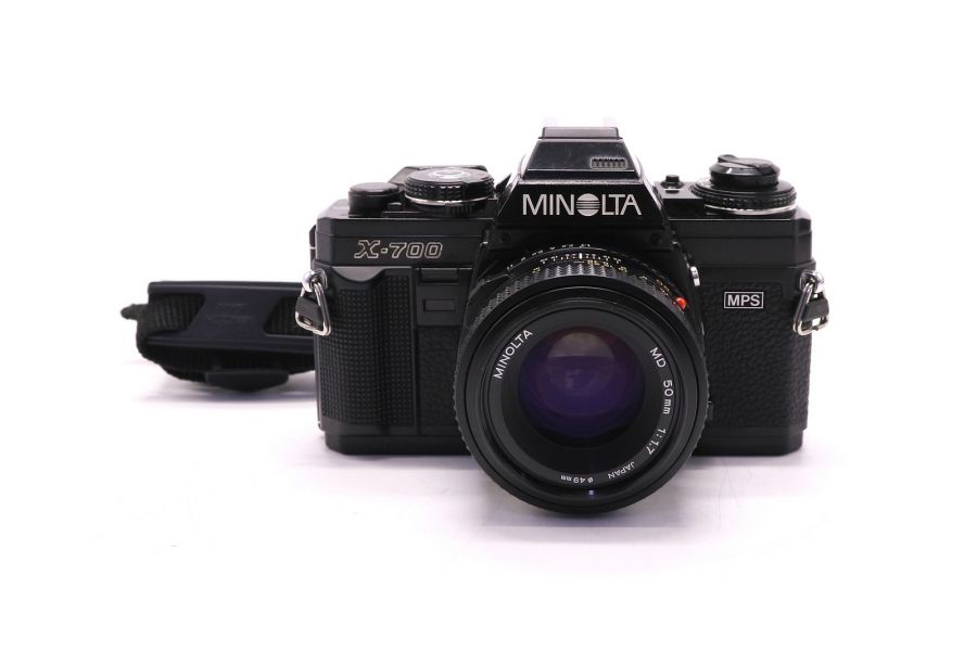 Minolta X-700 + Minolta MD 1.7/50 зеркальный
