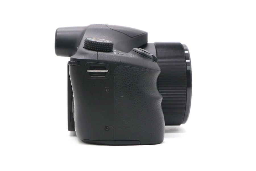 Компактная Sony Cyber-shot DSC-HX300 в упаковке