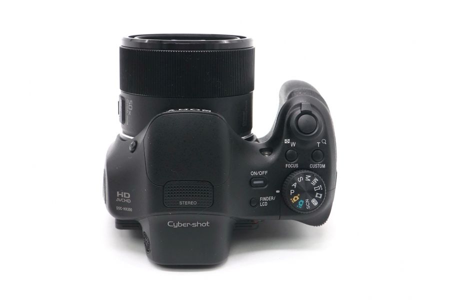 Компактная Sony Cyber-shot DSC-HX300 в упаковке
