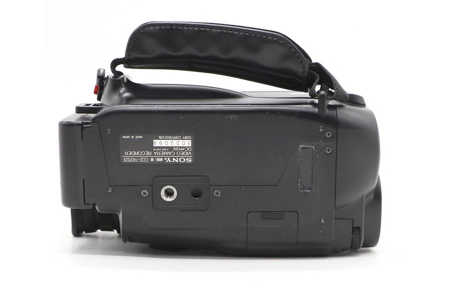 Видеокамера Sony CCD-TR202E