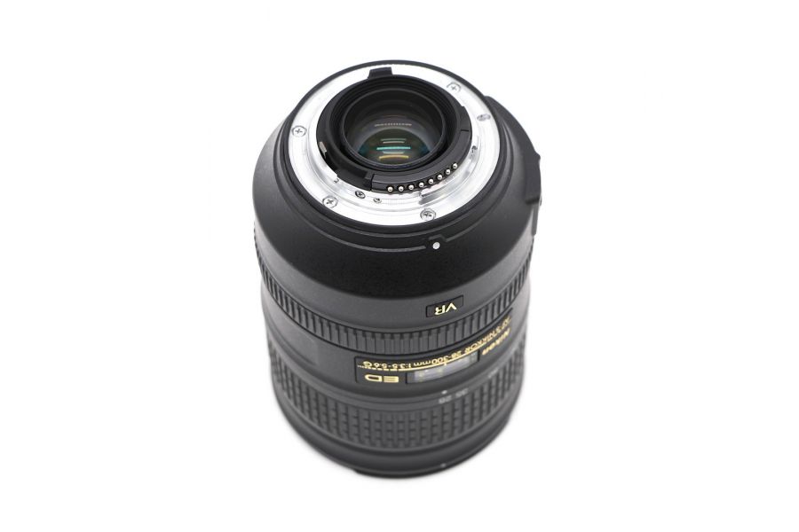 Nikon 28-300mm f/3.5-5.6G ED AF-S Nikkor