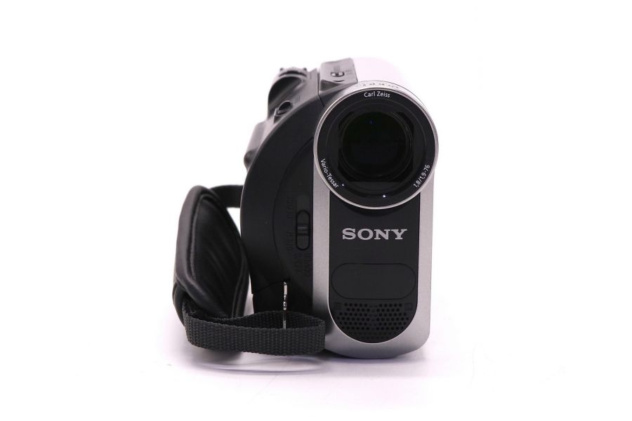 Видеокамера Sony DCR-HC52E в упаковке