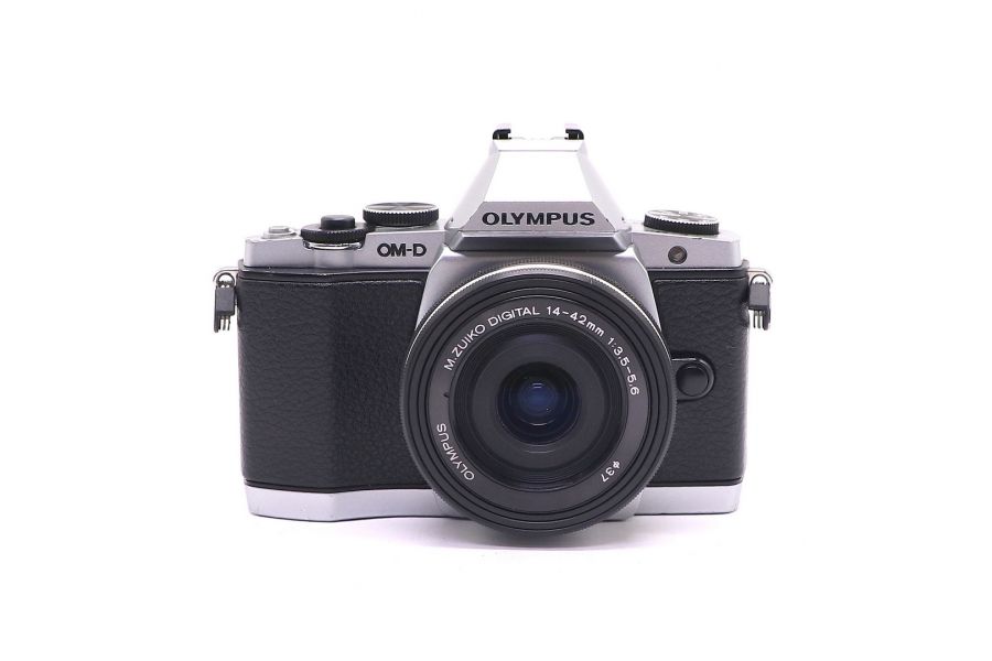Olympus OM-D E-M5 kit в упаковке (пробег 7610 кадров)