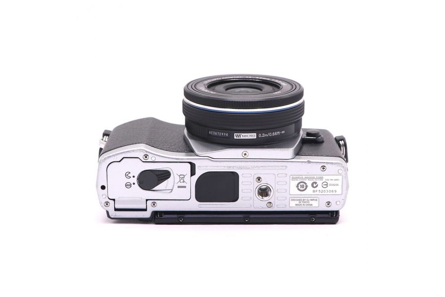 Olympus OM-D E-M5 kit в упаковке (пробег 7610 кадров)