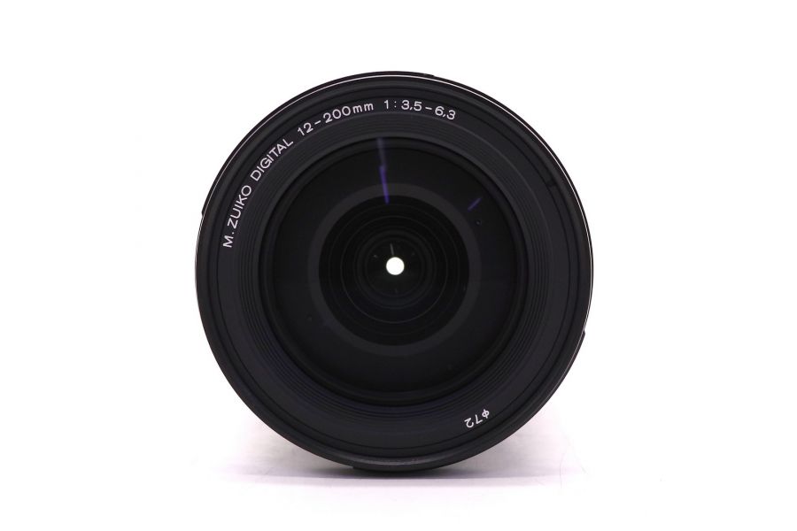 Olympus M.Zuiko Digital ED 12-200mm f/3.5-6.3 в упаковке