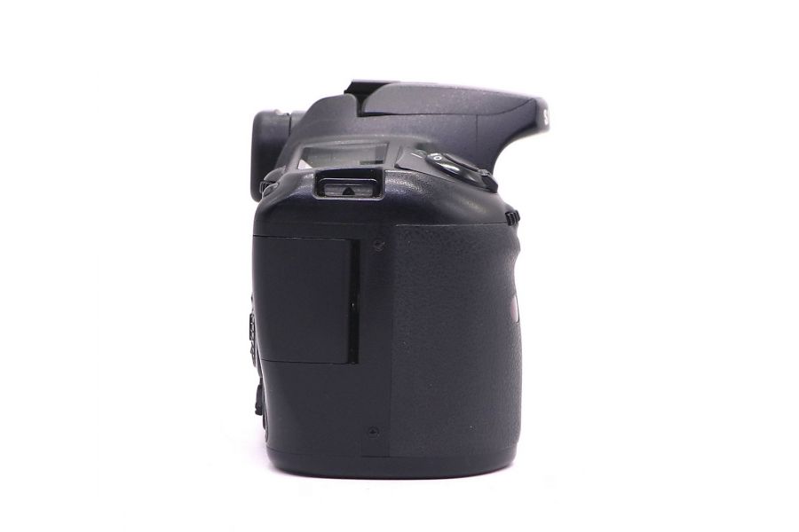 Samsung GX20 body (пробег 24375 кадров)