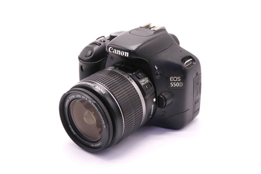 Canon EOS 550D kit (пробег 22450 кадров)