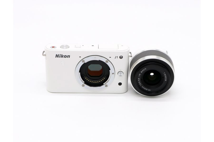 Nikon 1 J1 kit (пробег 2475 кадров)