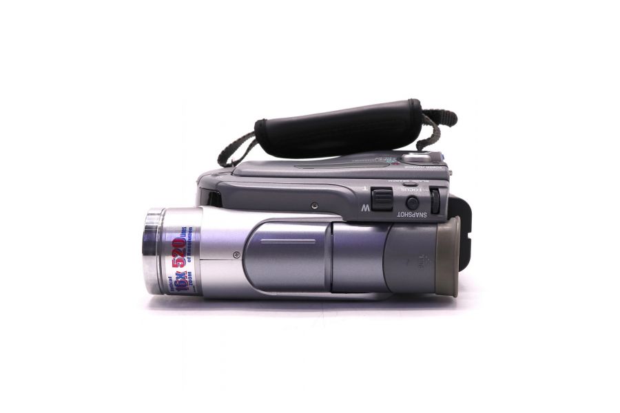 Цифровая видеокамера JVC GR-D50E формата MiniDV