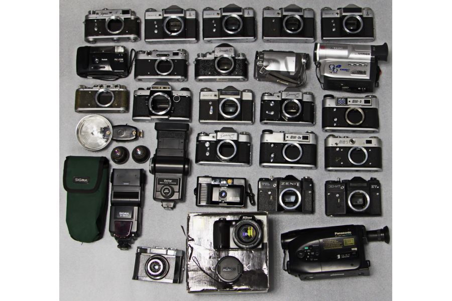 Фотоаппараты и прочие фототовары (29 штук) Комплект №6