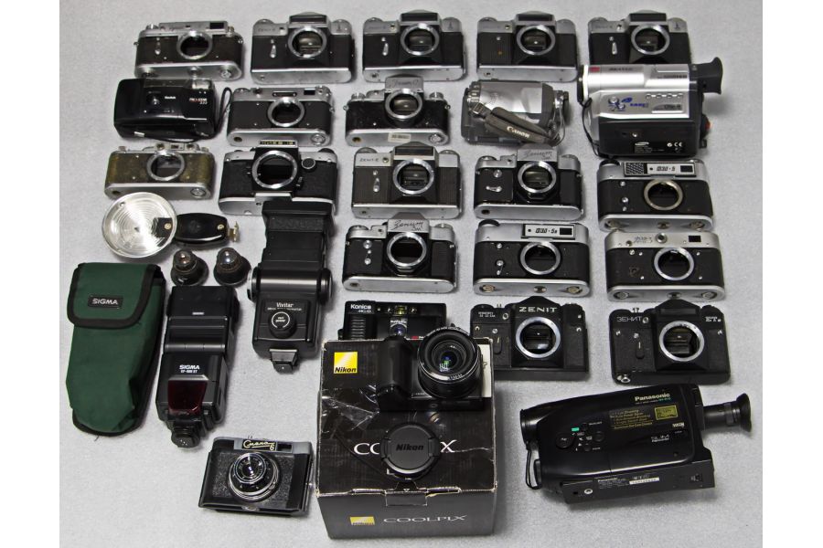 Фотоаппараты и прочие фототовары (29 штук) Комплект №6
