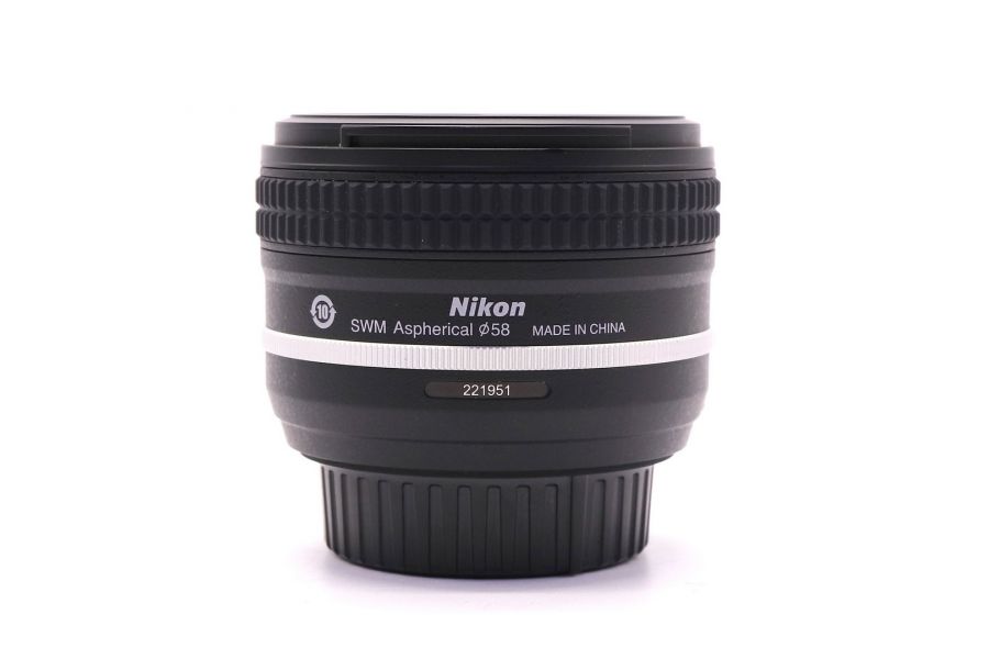 Nikon 50mm f/1.8G AF-S Nikkor Special Edition в упаковке