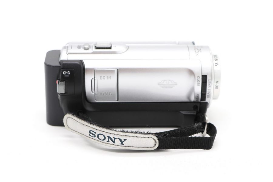 Видеокамера Sony DCR-SX83E