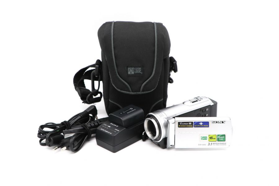 Видеокамера Sony DCR-SX83E