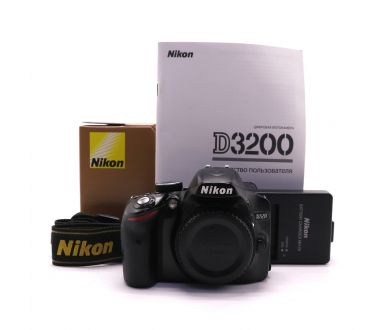 Nikon D3200 body в упаковке (пробег 68000 кадров)