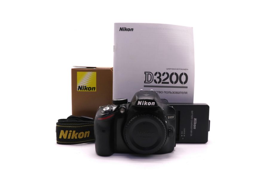 Nikon D3200 body в упаковке (пробег 68000 кадров)