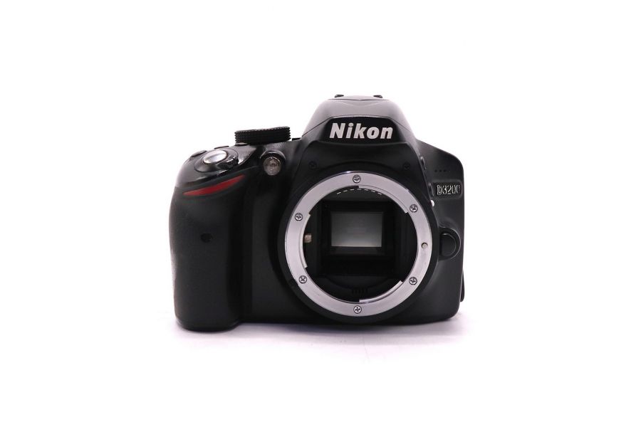 Nikon D3200 body в упаковке (пробег 68000 кадров)