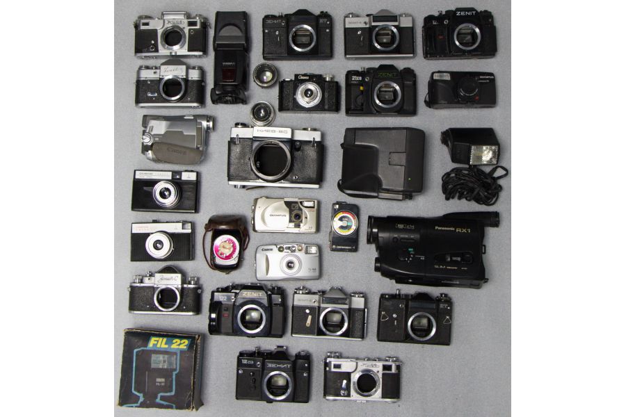 Фотоаппараты и прочие фототовары (29 штук) Комплект №9