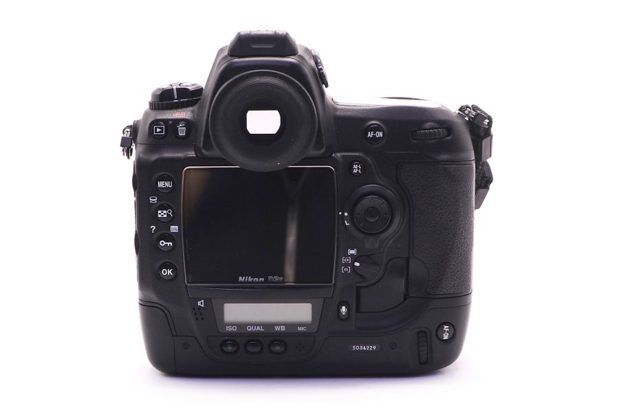 Nikon D3X body в упаковке (пробег 13255 кадров)