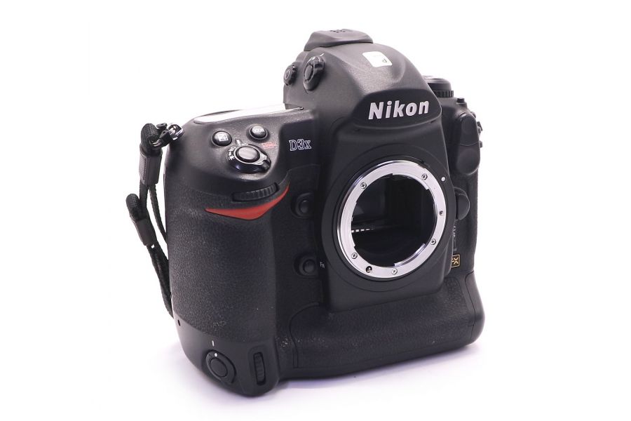 Nikon D3X body в упаковке (пробег 13255 кадров)