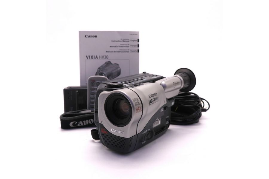Видеокамера Canon UC-X40Hi компактная (формат Hi8)