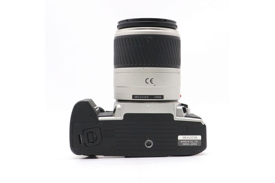 Minolta Dynax 5 kit 28-100mm f/3.5-5.6