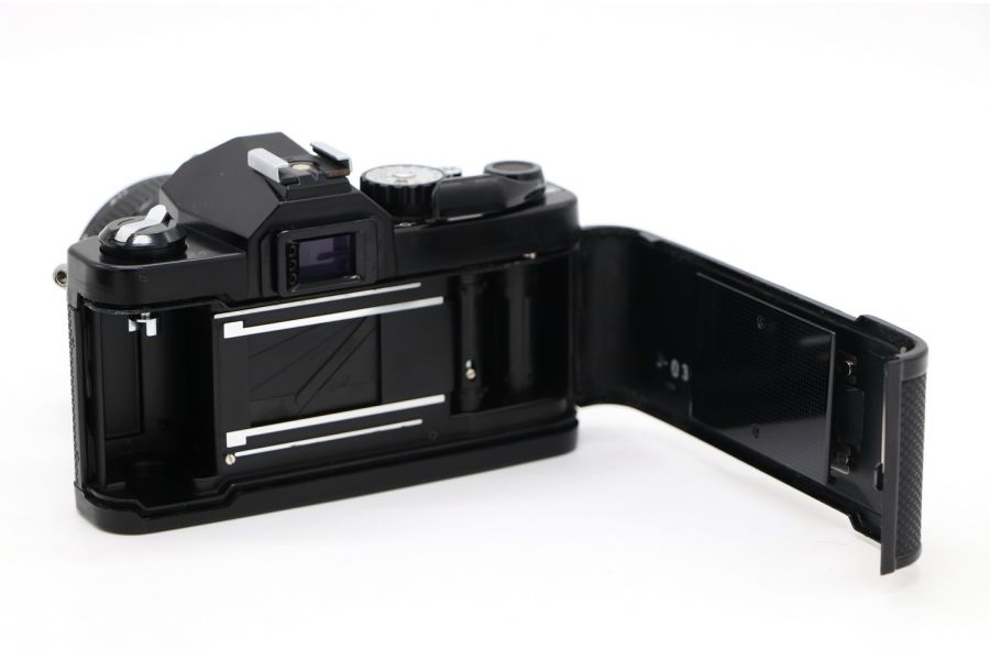 Revueflex SC2 + MC Kiron 2/28mm (Japan,1983) 