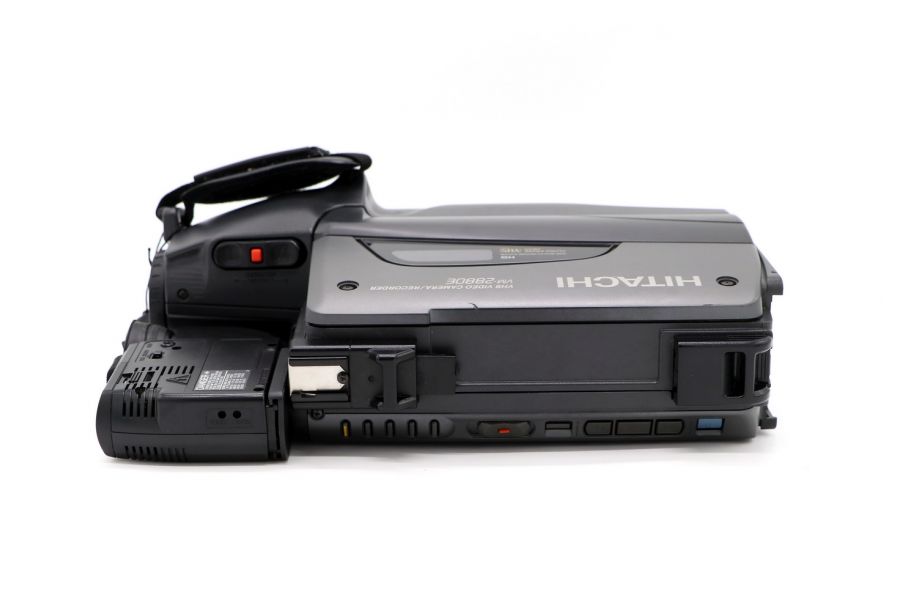 Видеокамера Hitachi VM-2880E