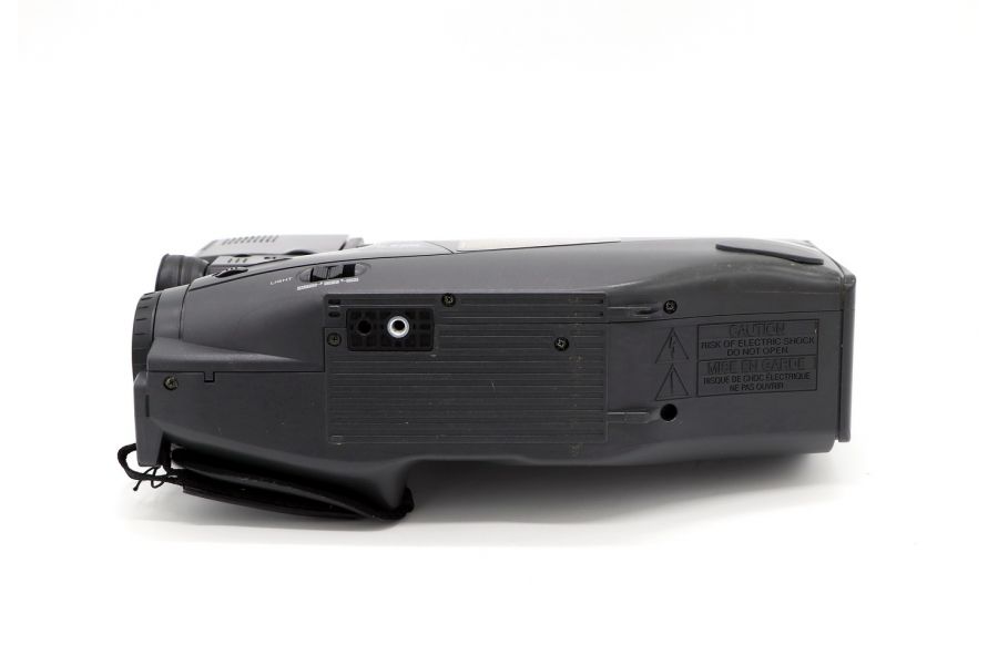 Видеокамера Hitachi VM-2880E