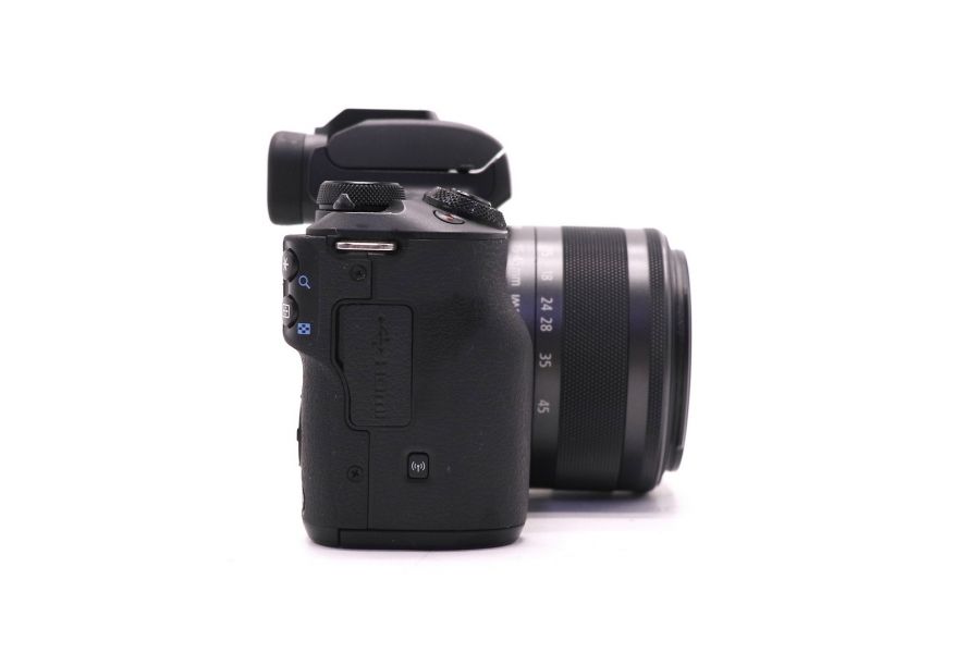 Canon EOS M50 kit (пробег 7795 кадров)